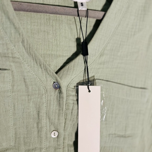 Vigoss Knit Boho Gauzy Sage Green Cotton Top Size S NWT - Picture 4 of 6